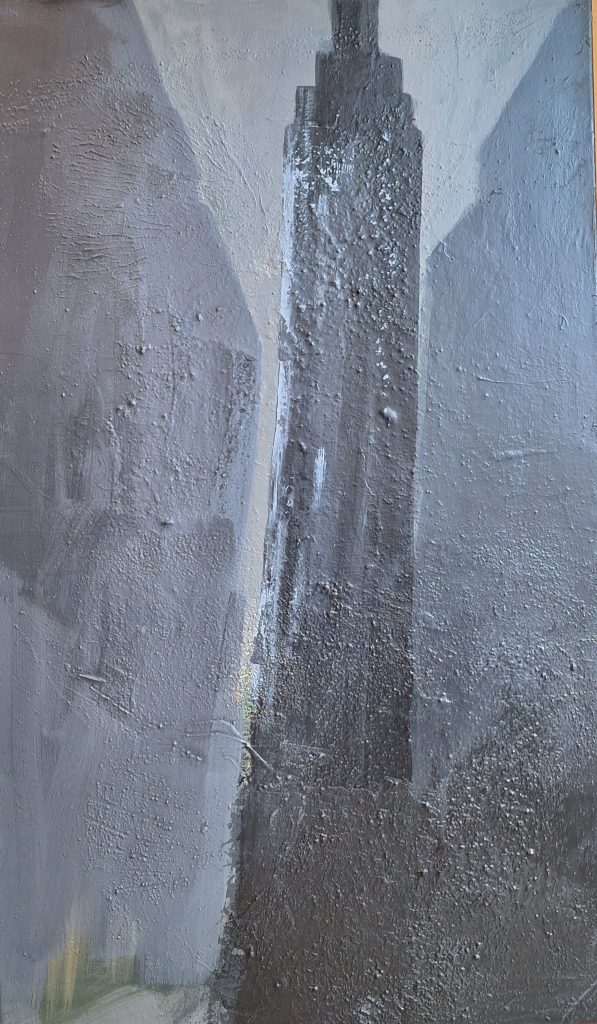 Abstraktes Gemälde in Grautönen mit verdichteter vertikaler Struktur, ruhigen Flächen und zurückgenommenem Licht; spannungsvolle, reduzierte Komposition.